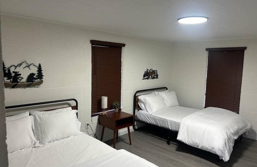 Cookson Hotel | Retreat Lake Tenkiller Motel#1