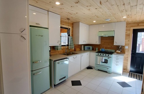 Antigonish County Cabin | Retreat Lodge - Lochaber Lake Lodges