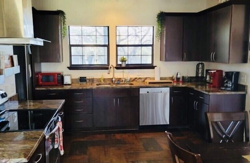 Oatmeal House | RETREAT NEXT TO FLAT CREEK WINERY, Pool,Billiard Table,Outdoor Kitchen, Fire Pit
