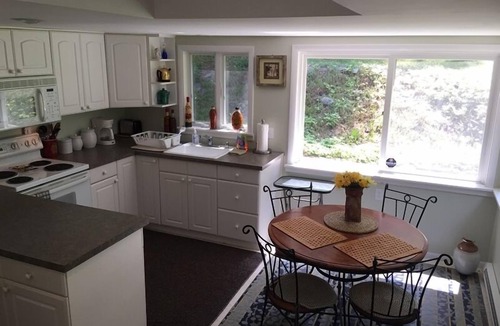 Naples Cottage | Retreat of falling waters