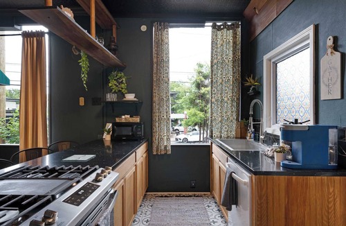 Deer Park House | Retreat on Bardstown Road | Yard Derby Delight