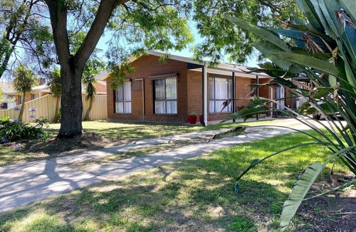 Benalla House | Retreat on Roe short term accommodation