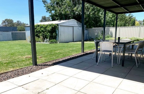Benalla House | Retreat on Roe short term accommodation