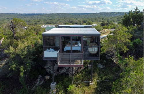 Cottonwood Shores House | Retreat on the Hill: The Mirror House
