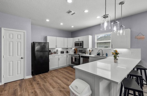 Denver Heights Cottage | Retreat to a Brand-new Downtown Home 4br/3ba!