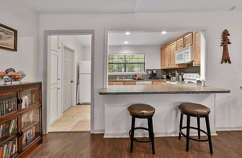 Bryan House | Retreat To Cardinals Cabin