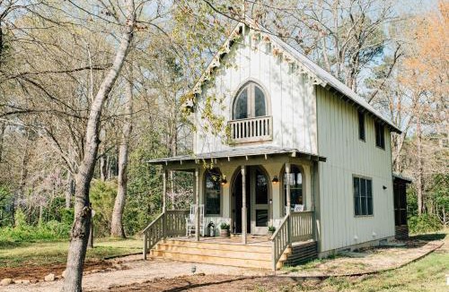 Irvington House | Retreat to Fairytale Cottage with Pool