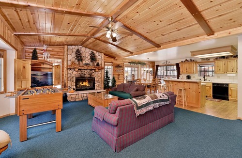Fox Farm Cabin | Retreat To Fox Farm Central Log Cabin Chalet at Big Bear