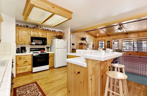 Fox Farm Cabin | Retreat To Fox Farm Central Log Cabin Chalet at Big Bear