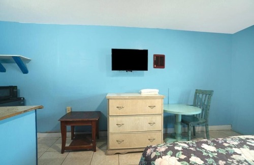 Flour Bluff Hotel | Retreat Unit Free Parking Near Mustang Island Beach And Local Sights