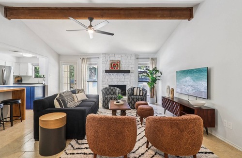 Round Rock House | Retreat w/Heated Pool, Hot Tub, Cold Plunge, Game Room, Massage Chair – Close to Kalahari Resort