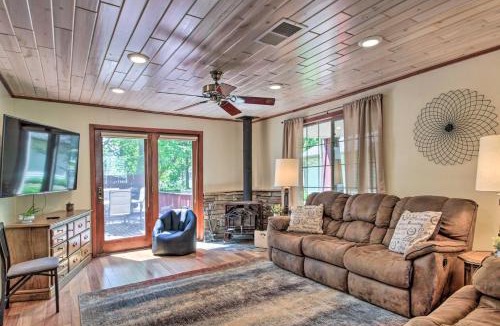 Puposky House | Retreat w/Lake Access & Private Boat Dock!