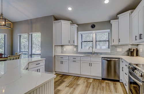 Sea Pines Condo | Retreat w/panoramic lagoon views, shared pool, golf courses & tennis courts