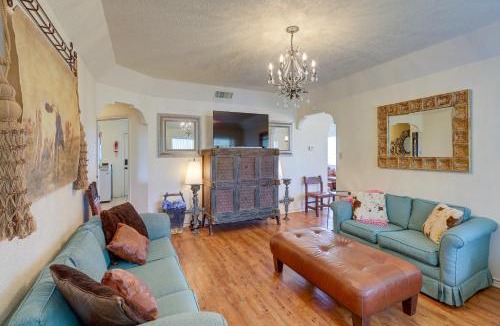Leon Junction House | Retreat w/Pond Access & Views in Temple