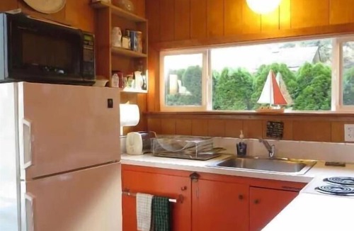 Florence Cabin | Retro A-Frame -Walk to Heceta Beach-Anchor's A-Way