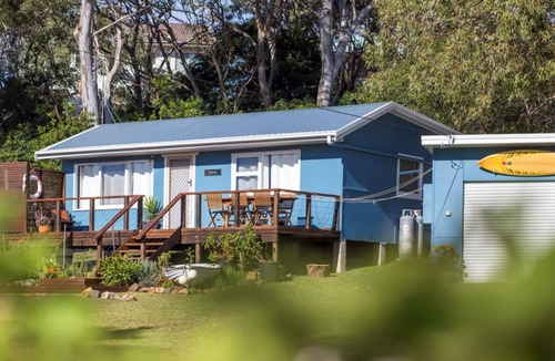 Kioloa House | Retro Beach Cottage S