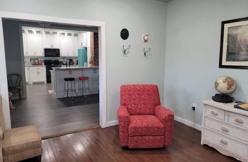 Slaton House | Retro Bungalow - 3 Beds/2 Baths - No Chores!