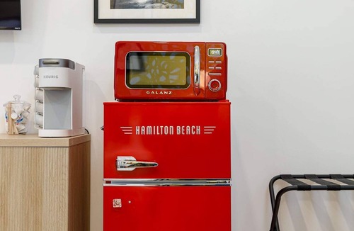 Kanab Apartment | Retro Chic l Swim & stargaze at Quail Park Lodge