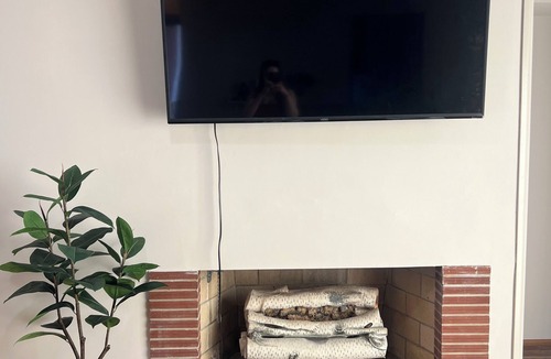 Muncie House | Retro Home Close to Campus