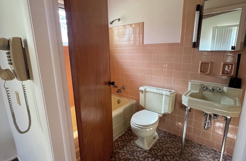 Muncie House | Retro Home Close to Campus