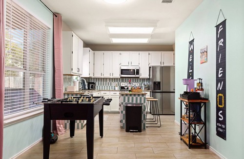 Cibolo House | Retro Home - HotTub, FirePit with Movie Screen, Pool, Game Room, Theater, More