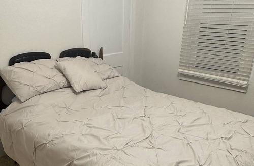 Riverton House | Retro Home on a Tree Lined Street