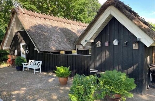 Vedelshave House | Retro idyll and bird sounds in quiet oasis