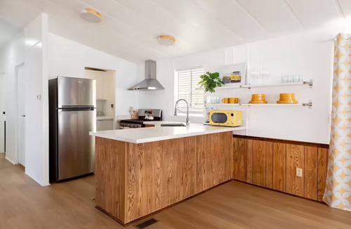 Desert Hot Springs House | Retro Inspo 2 bedroom w/hot tub