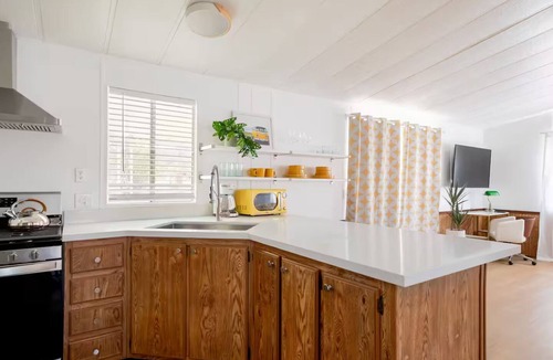 Desert Hot Springs House | Retro Inspo 2 bedroom w/hot tub
