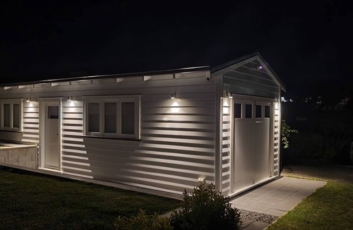 Papakura Apartment | Retro Luxe