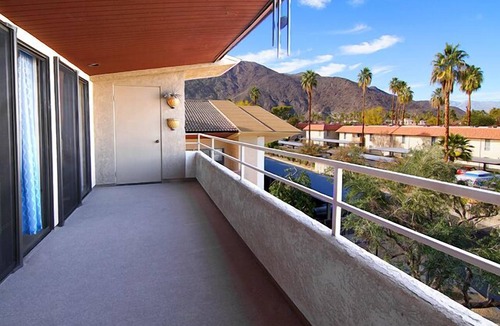 Downtown Palm Springs Condo | Retro Modern Condo With Mountain View, Walk to Downtown, Free WiFi