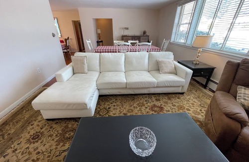 Langhorne Manor House | Retro Ranch House Retreat - Yard, Parking & Easy Philly Access