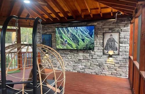 Sanford House | Retro Ranchhouse - Private Room 2