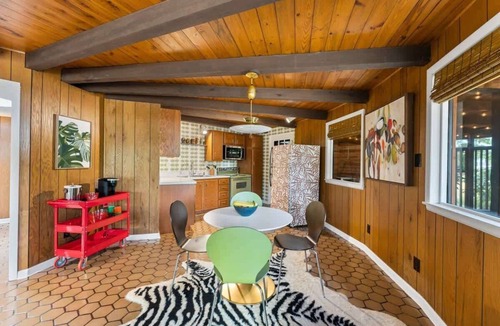 Mount Holly House | Retro Retreat 4 Beaches, Pool + P-ball + Firepit