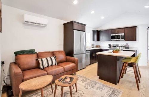 Rose Park House | Retro Revival: Your Stylish Staynn
