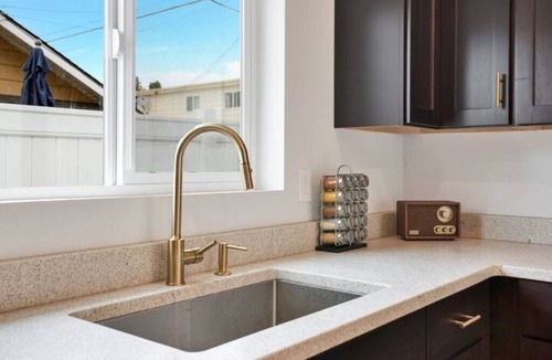 Rose Park House | Retro Revival: Your Stylish Staynn