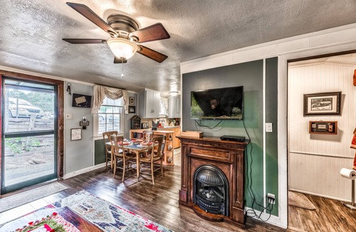 Ruidoso Cabin | Retro Riverfront MidTown Cabin- !HOT TUB, Riverview Deck PET