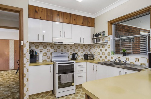 North Haven House | Retro @ Riverview - 4 Riverview Place North Haven