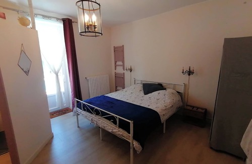 Cachen Bed & Breakfast | Retro room-1/2/3 persons