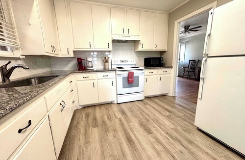 Tech Terrace House | Retro Roost - 3BR/2.5BA - Close to Tech