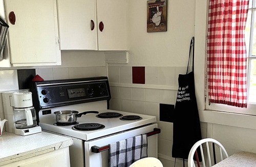 Victoria Beach Cabin | Retro VB Cottage