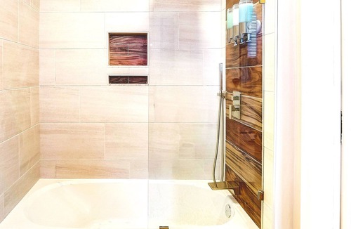 Woodbury Apartment | RetroChic★Parking★950Mb★20min->CenterCity&Airport3