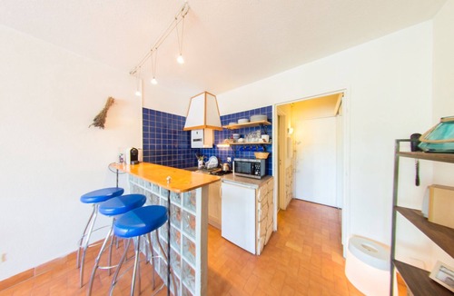 Port Rive Gauche Apartment | RETROMIRABEAU ★ SEA SEA - MARINA VIEW + PARKING