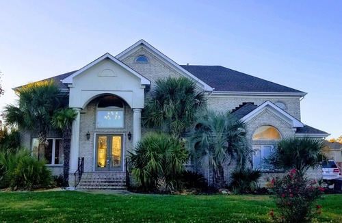 Virginia Beach House | Reunion Paradise! Spacious Luxury Home and Pool House