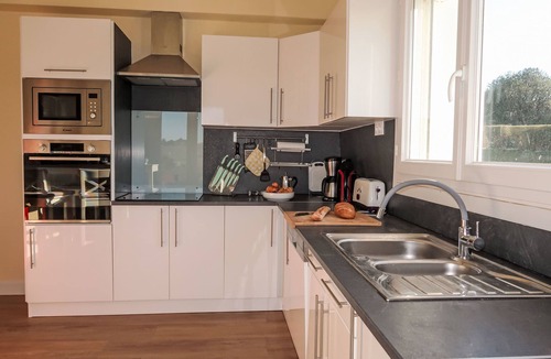 Locquirec House | Reve de Mer by Interhome