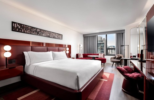 Fashion District Hotel | Revery Toronto Downtown, Curio Collection by Hilton