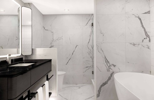 Fashion District Hotel | Revery Toronto Downtown, Curio Collection by Hilton