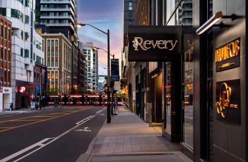 Fashion District Hotel | Revery Toronto Downtown, Curio Collection by Hilton