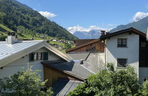 Schwanden Apartment | Revier beim Dorfbrunnen