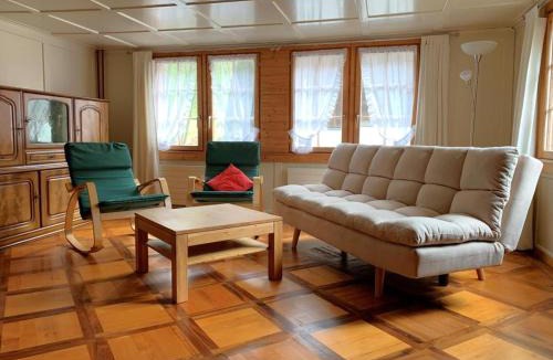 Luchsingen House | Revier Hazzo's Biasca